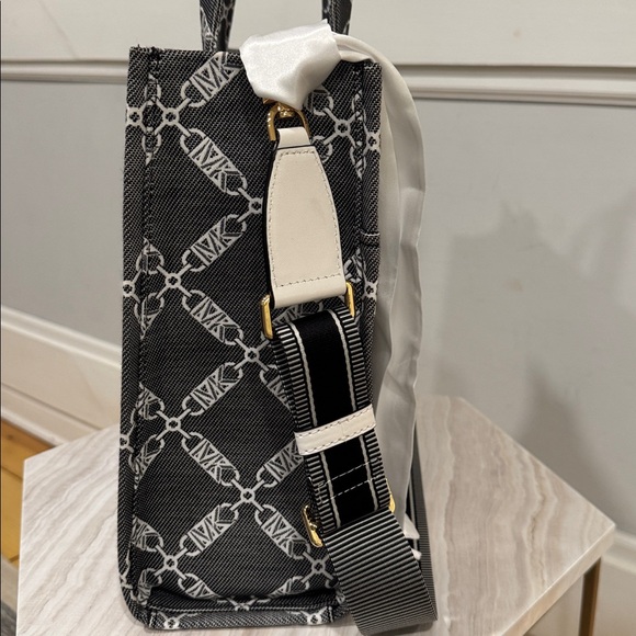 Michael Kors Bag Gigi Large Empire Logo Jacquard Gray White Tote - Picture 8 of 17